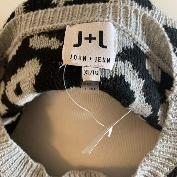 John + Jenn Gray Leopard Animal Print Sweater XL - NWT - Picture 4 of 6